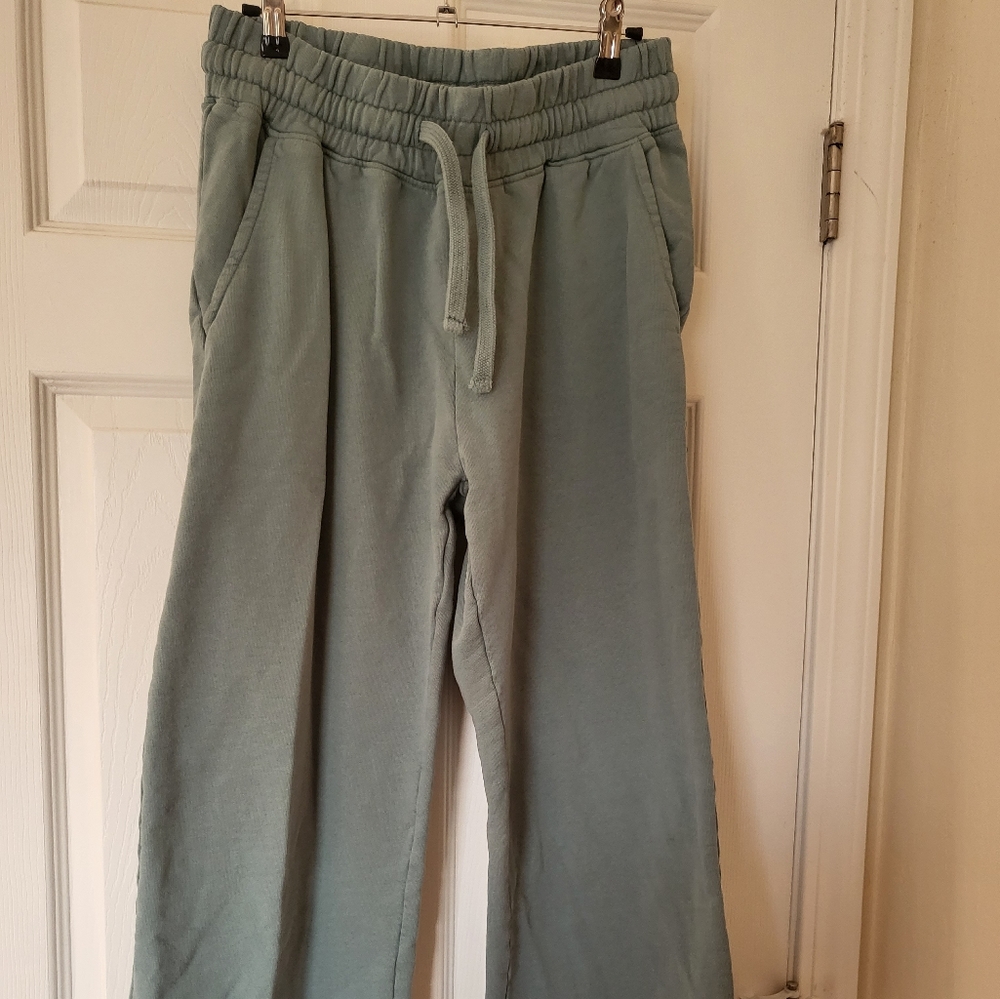 Pact sweatpants size M